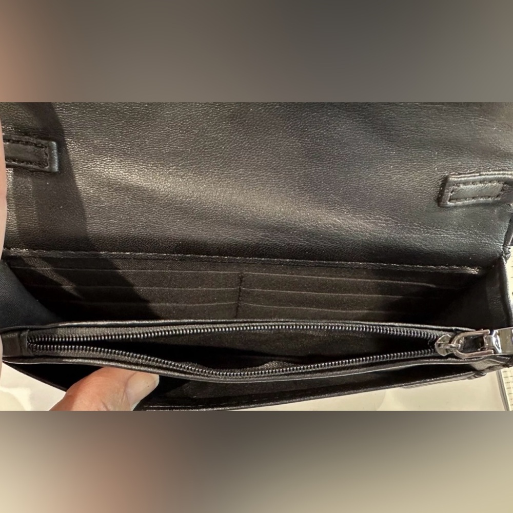 New Badgley Mischa Vegan Leather Crossbody - Picture 4 of 8